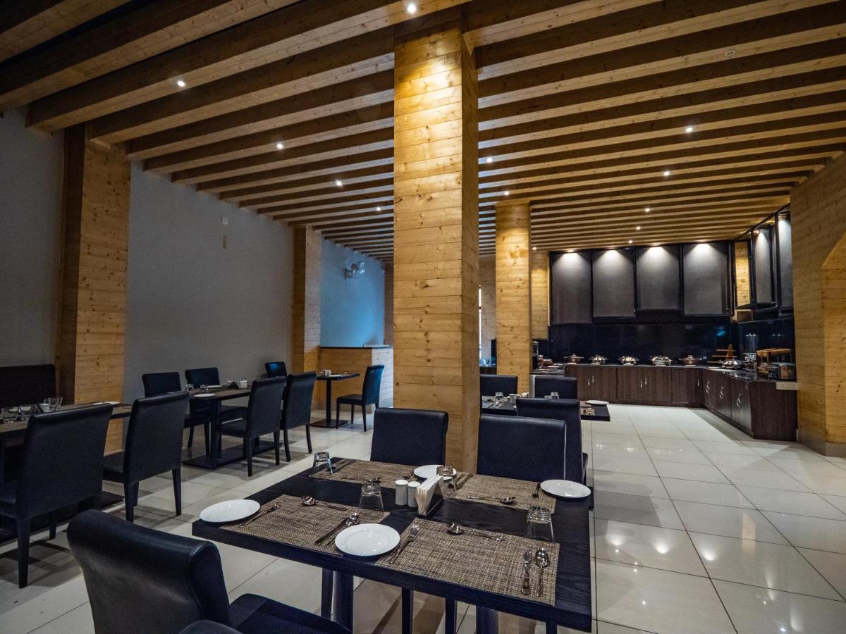 苏米亚什什里香格里拉套房及水疗酒店 Tādong 外观 照片